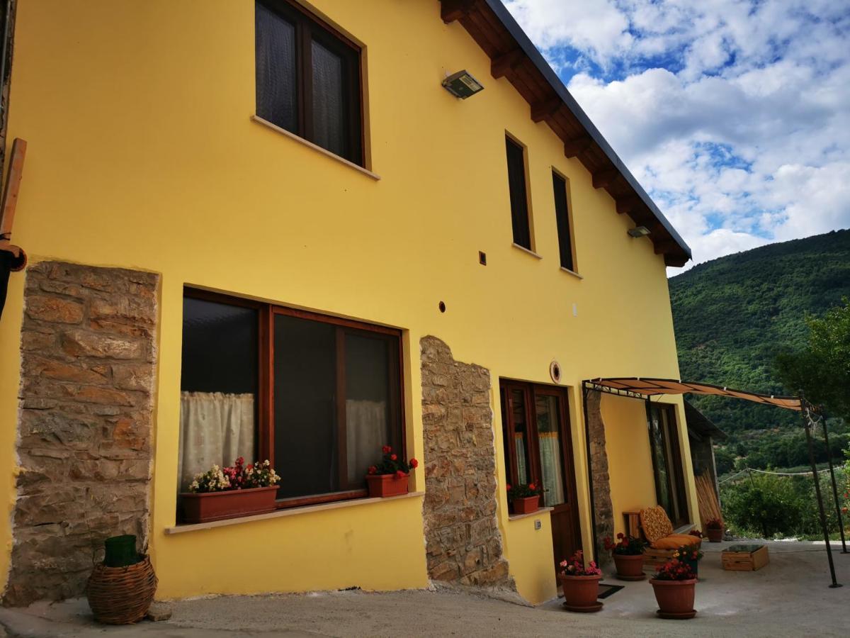 Agriturismo B&B Il Girasole Roccadaspide Buitenkant foto